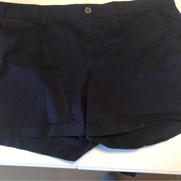 Old Navy Shorts - Picture 1 of 3